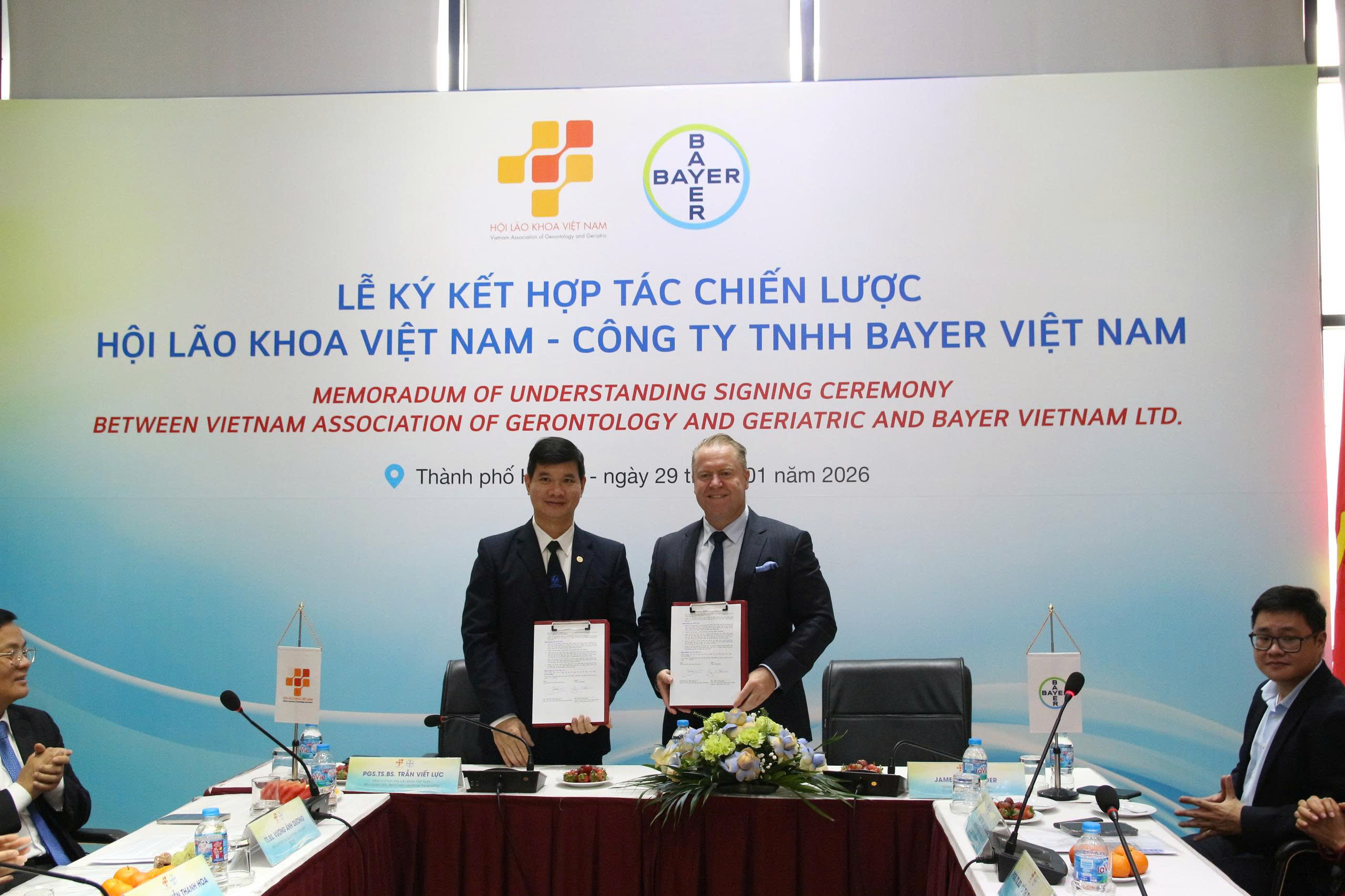 LỄ KÝ KẾT BIÊN BẢN GHI NHỚ HỢP TÁC GIỮA HỘI LÃO KHOA VIỆT NAM VÀ CÔNG TY TNHH BAYER VIỆT NAM