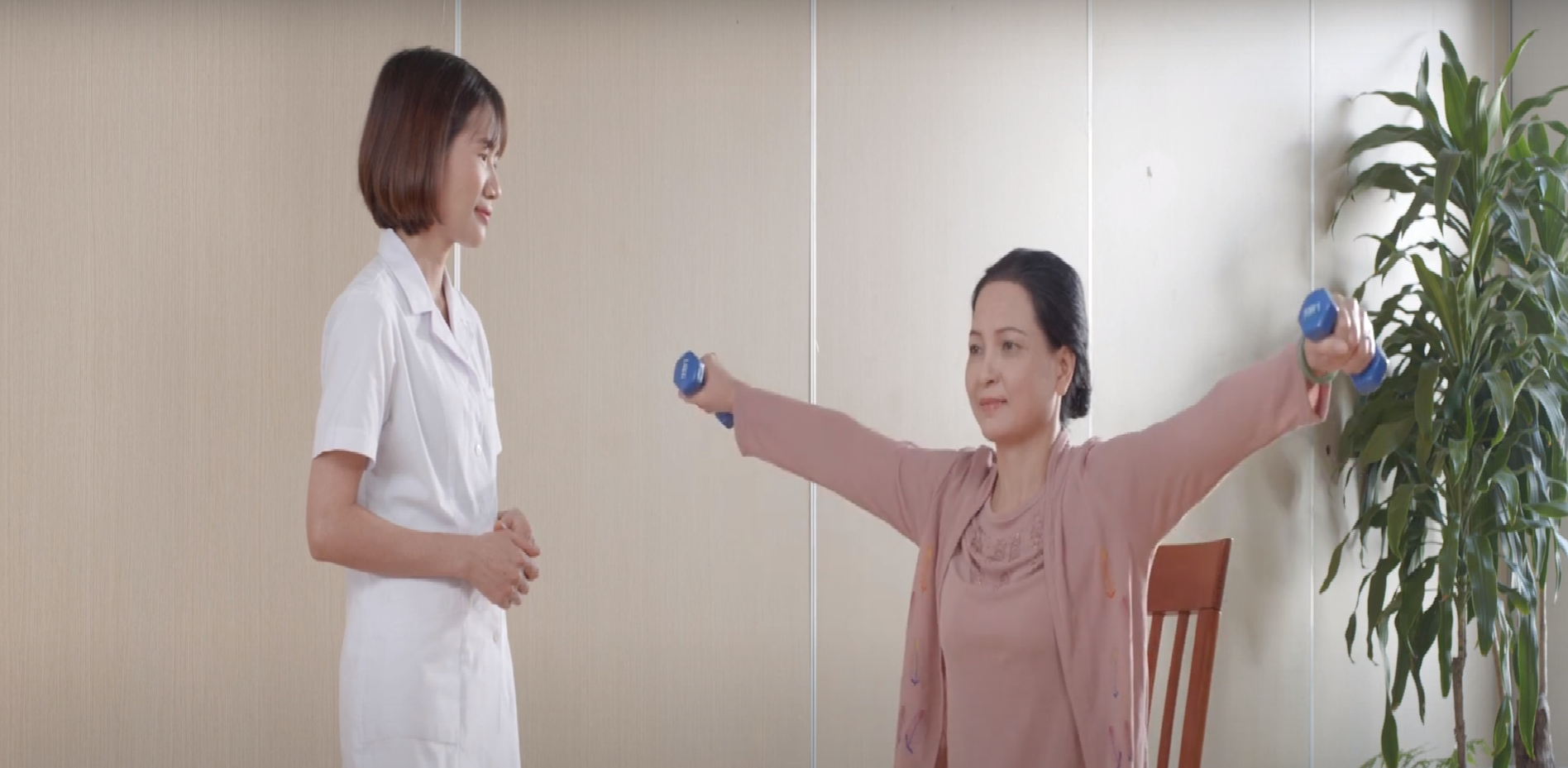 19. Một số biện pháp giúp phòng tránh ngã cho người cao tuổi - Prevention of falls in older people