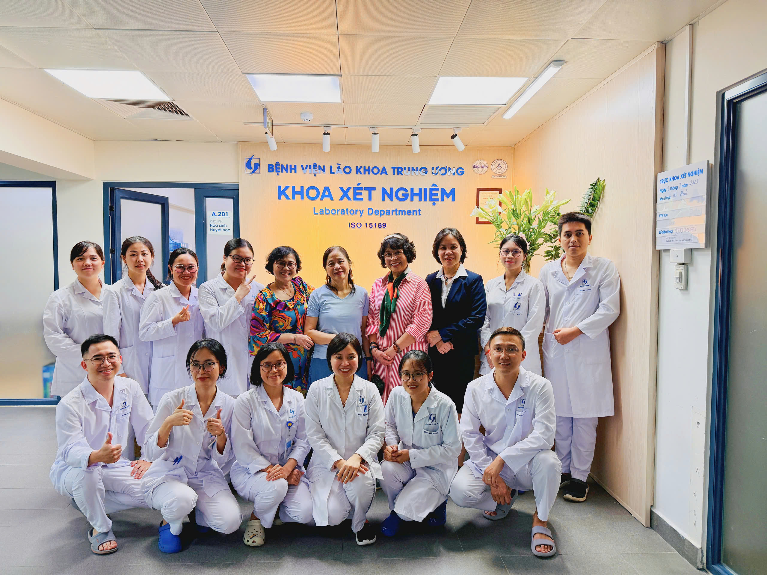 KHOA XÉT NGHIỆM - BỆNH VIỆN LÃO KHOA TRUNG ƯƠNG ĐÓN NHẬN CHỨNG NHẬN ISO 15189:2022