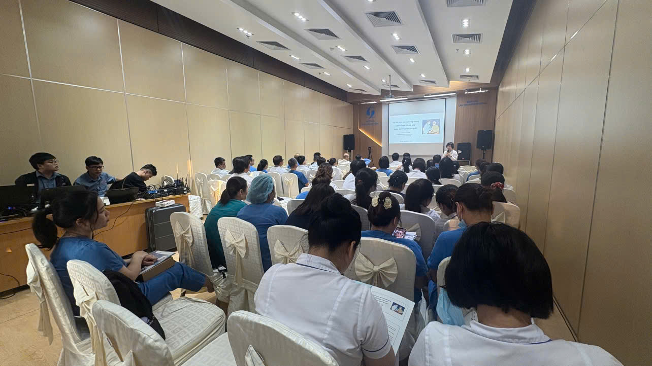 BỆNH VIỆN LÃO KHOA TRUNG ƯƠNG NÂNG CAO NHẬN THỨC VỀ DỰ PHÒNG BỆNH DO VIRUS HỢP BÀO HÔ HẤP (RSV) Ở NGƯỜI CAO TUỔI