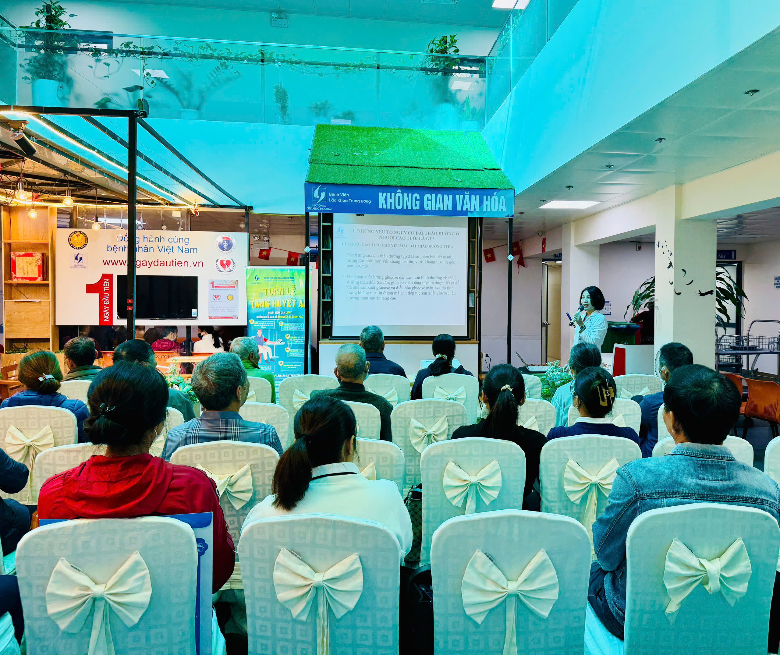 TƯ VẤN GIÁO DỤC SỨC KHỎE ĐỊNH KỲ THÁNG 11: TĂNG SẢN LÀNH TÍNH TUYẾN TIỀN LIỆT VÀ HỎI – ĐÁP VỀ BỆNH ĐÁI THÁO ĐƯỜNG TYPE 2